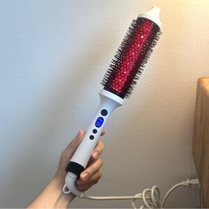 Bondi Boost Red and White Hair Styling Brush